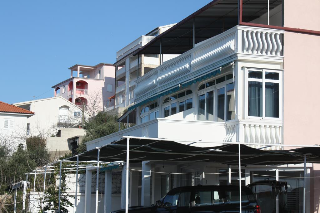 Hana Home - Apartments Tisno Kültér fotó