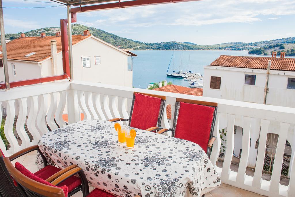 Hana Home - Apartments Tisno Kültér fotó