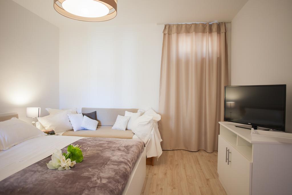 Hana Home - Apartments Tisno Kültér fotó